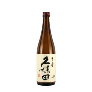 Kubota Senju Ginjo sake 720ml brown bottle with cream label and black brush-script Kubota #14506