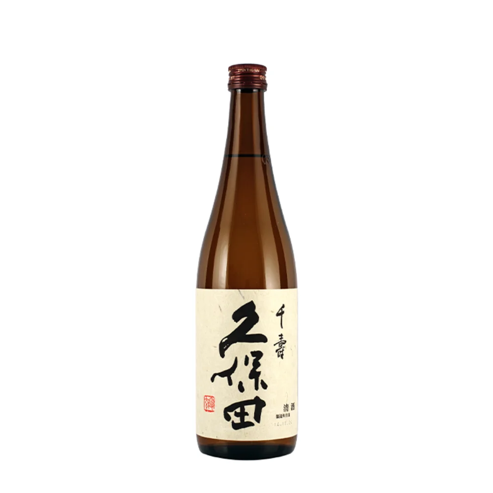 Kubota Senju Ginjo sake 720ml brown bottle with cream label and black brush-script Kubota #14506